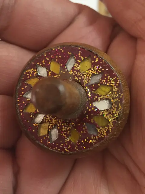 Indian spinning top