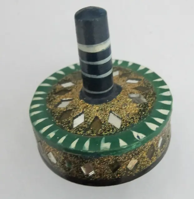 Indian spinning top