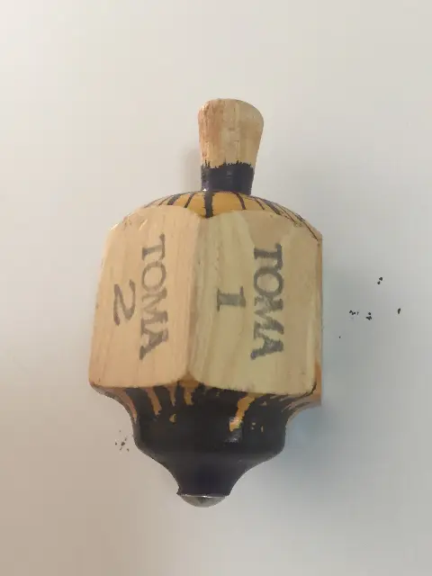 Toma Todo spinning top from Mexico